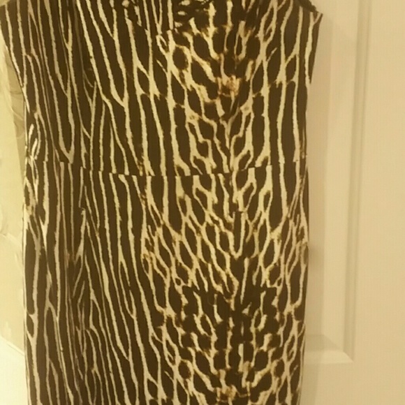 Dress - Picture 3 of 3