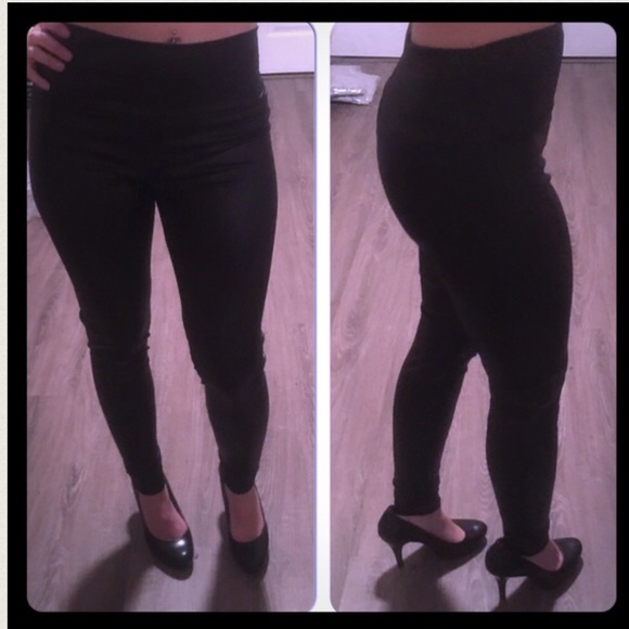 Black Faux Leather Leggings - Picture 2 of 4