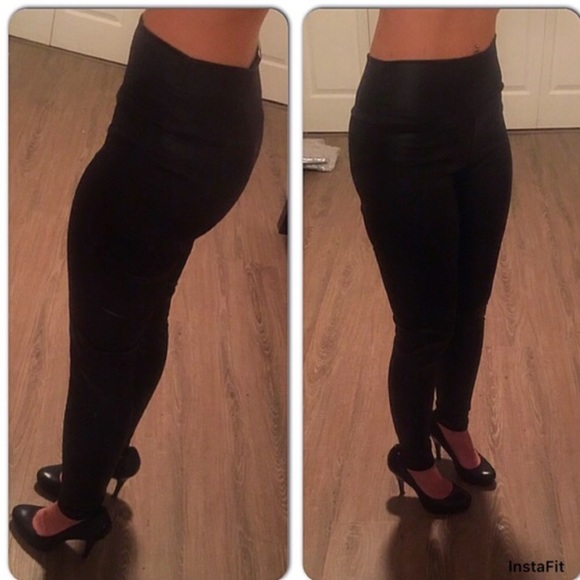 Black Faux Leather Leggings - Picture 3 of 4