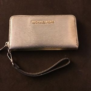 MICHAEL Michael Kors Gold Jet Set Wristlet