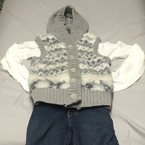 Girls Small It's Our Time gray vest with faux fur - Picture 1 of 3