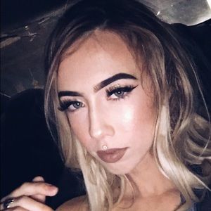 Meet your Posher, Michaela