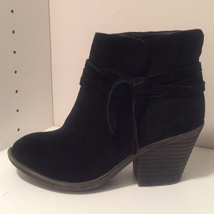 Black fringe booties