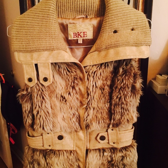 Fur vest