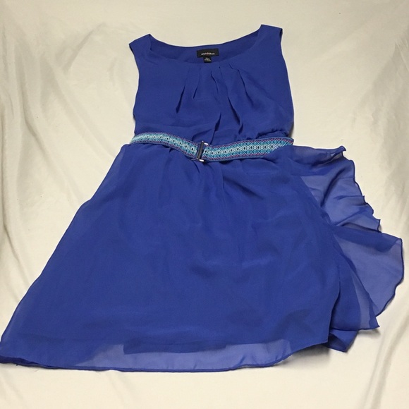 Girls 18 1/2 sleeveless blue belted dress