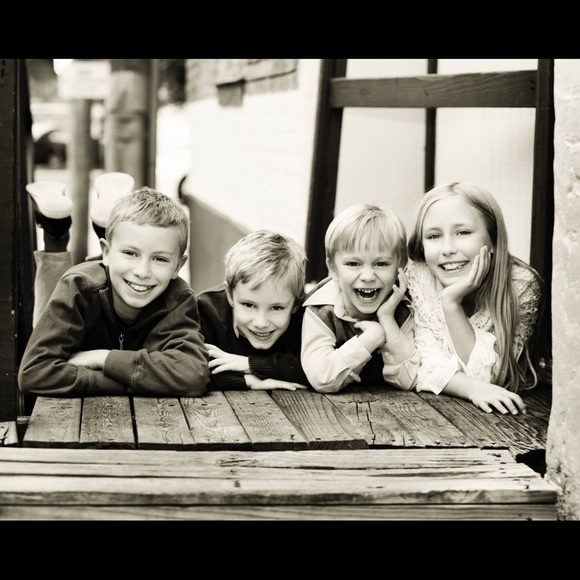Meet your Posher, Carissa - Picture 3 of 3