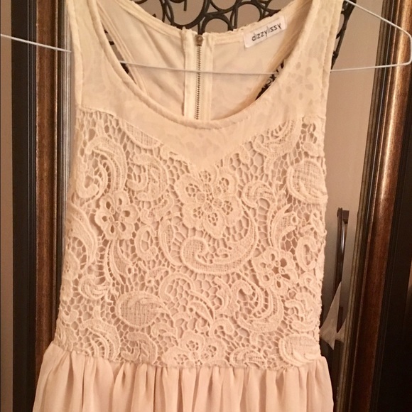Dress - Picture 2 of 4