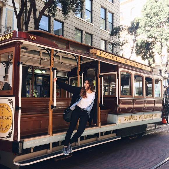 Meet your Posher, Lorena - Picture 1 of 1