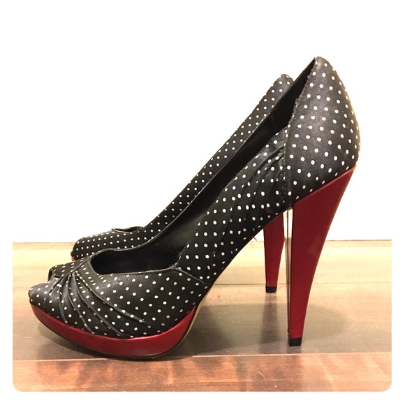 Steve Madden pumps
