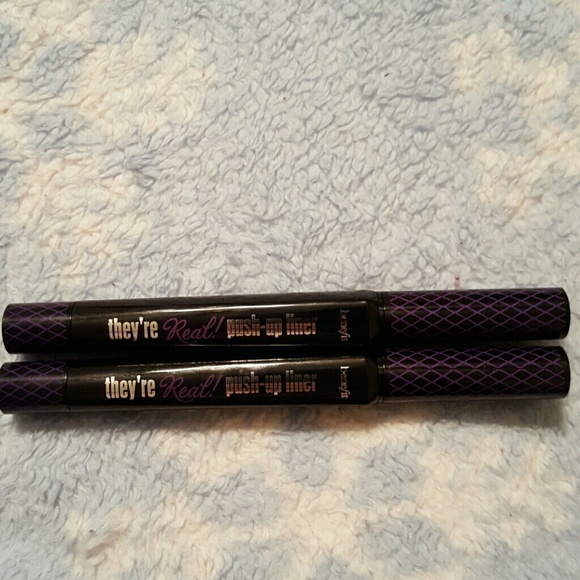 Benefit They're Real push up liner
