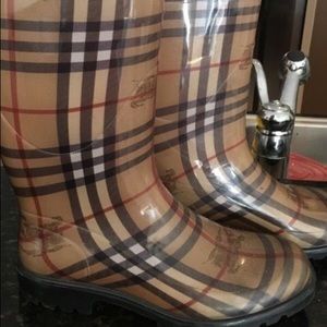 Burberry Boots