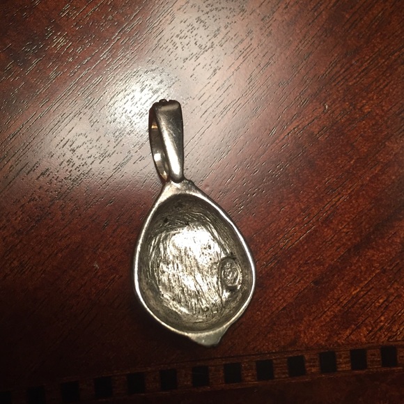 πHPπ Premier Designs Silver Charm - Picture 3 of 3
