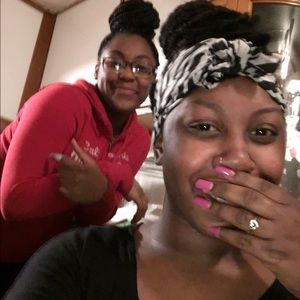 Meet your Posher, Sharee