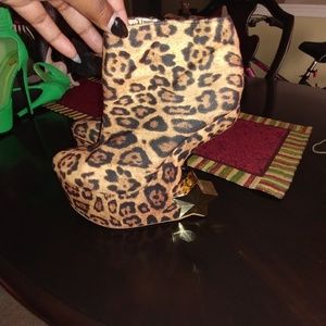 Leopard Print Curved Wedge Bootie