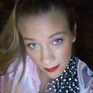 Meet your Posher, Roxanne