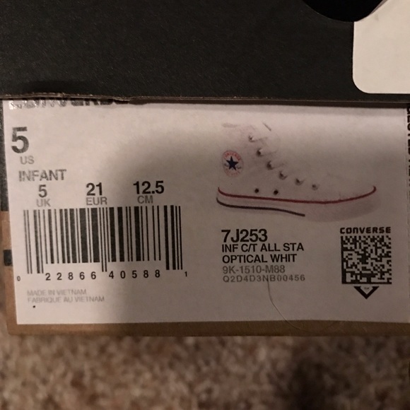 Converse - Picture 2 of 2