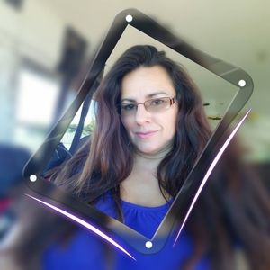 Meet your Posher, Lenora