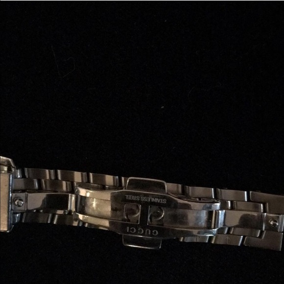 Gucci diamond watch - Picture 4 of 4