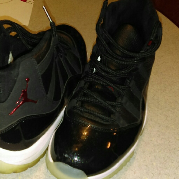 Jordan's Shoes - Retro 11