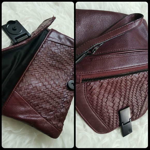 Elliott Lucca Leather  Wristlet - Picture 13 of 13