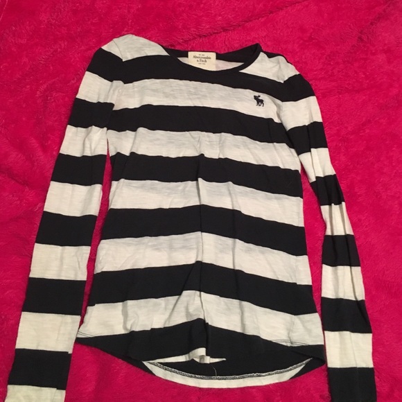 Abercrombie & Fitch - Picture 1 of 1