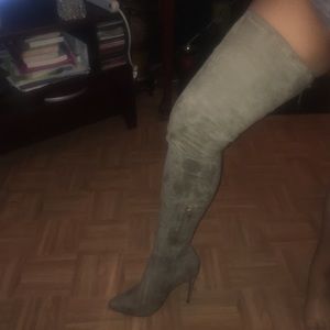 Suede boots