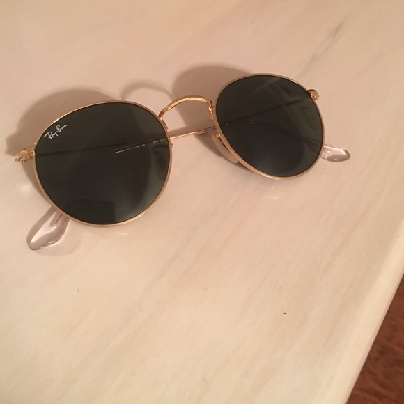 Round circular black and gold aviator Ray-Bans