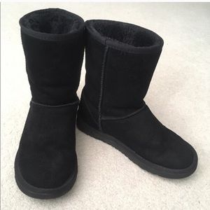 Classic Ugg Boot Women's size 8