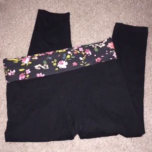 Victoria's Secret Cropped Leggings