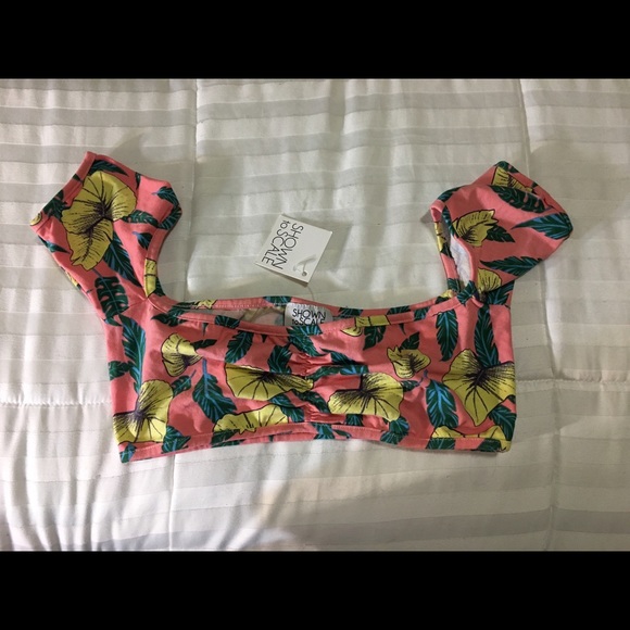 NWT Shown To Scale Bandeau🌼🍃 - Picture 2 of 4