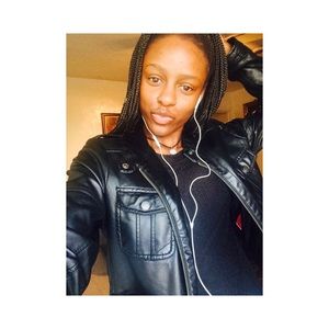 Meet your Posher, Kennaia