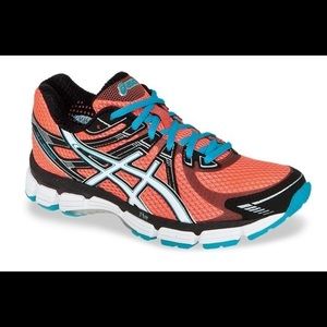 NEW ! Asics Lady Gt-2000 size 9 NWOT