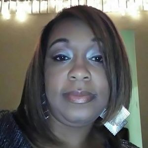 Meet your Posher, Latosha