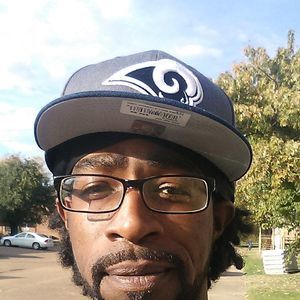 Meet your Posher, Derrick