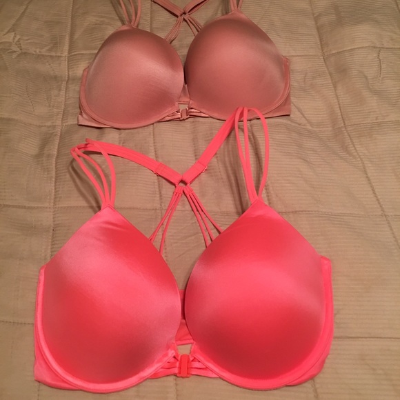 2 VS bras 34DDD Almost NEW!!!!