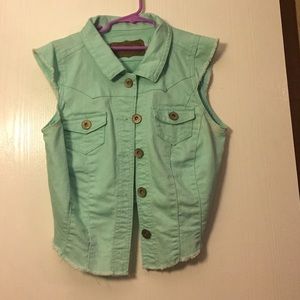 Wallflower bluish mint denim vest