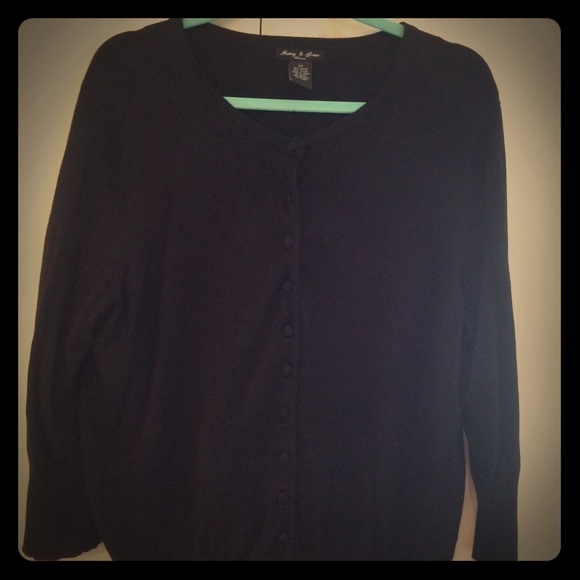 Women's size 2X sweater cardigan.