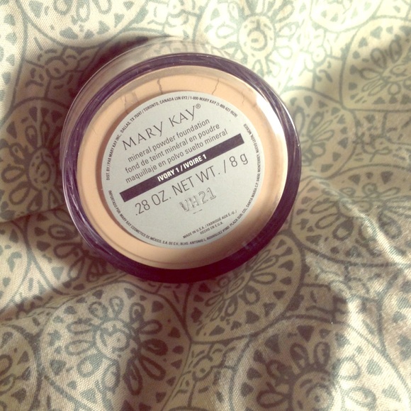 Mary Kay Loose Powder