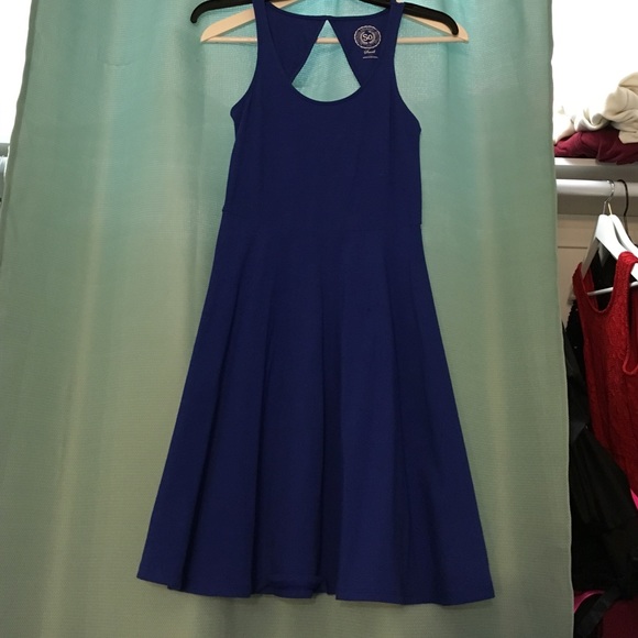 BLUE dress with cutout back