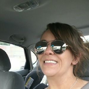 Meet your Posher, Kristi