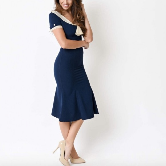 Stop staring! 1930s Style Navy/Ivory Railene Dress