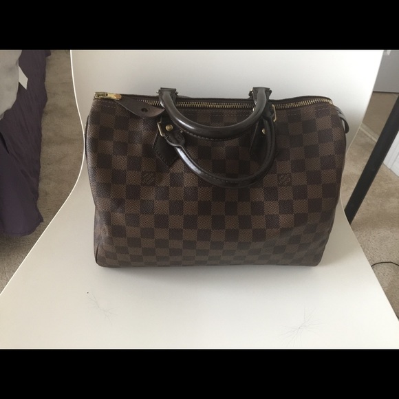 Handbag.