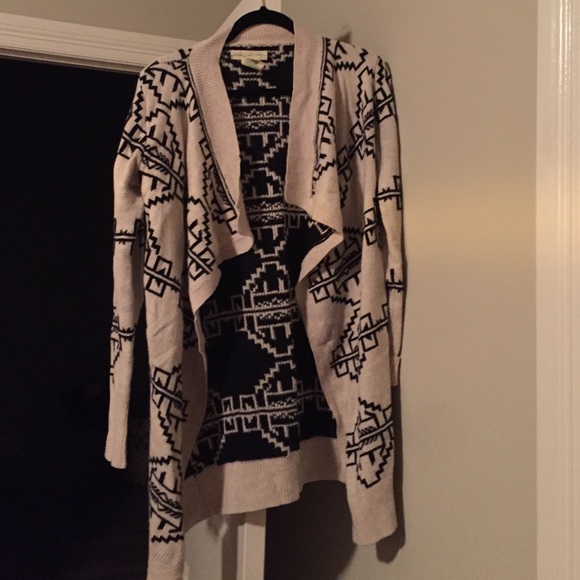 Aztec Cardigan - Picture 1 of 1