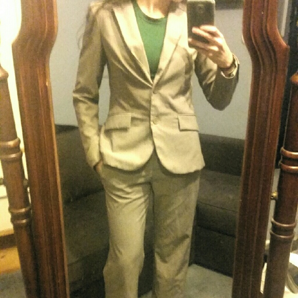 NY&Co Taupe Suit