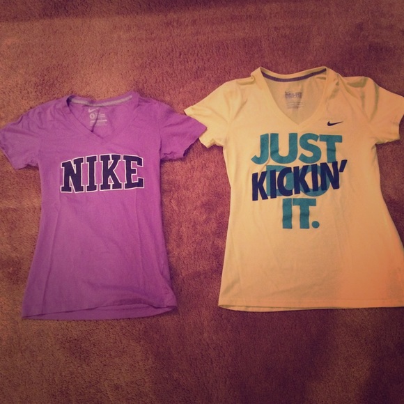 NIKE size small graphic t shirts