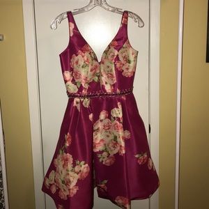 Sherri Hill Short V-Neck Print Dress Style #:32321