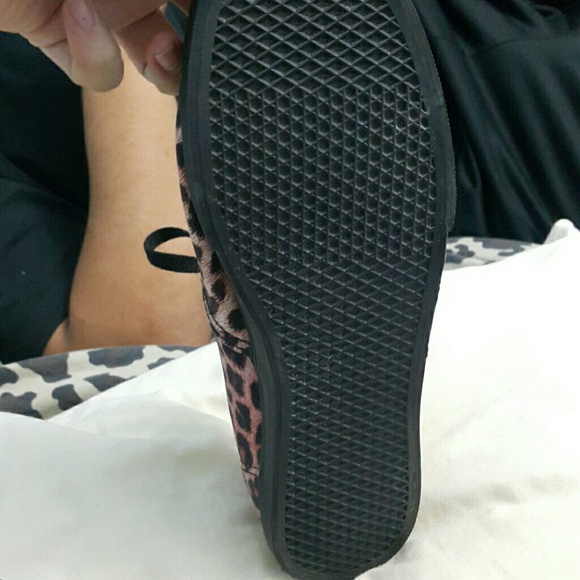 Vans - Picture 2 of 3