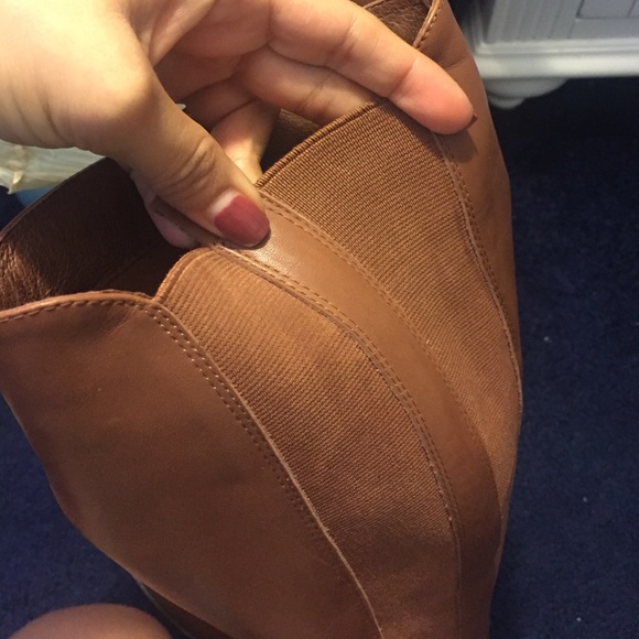 🔴SALE🔴Classic Brown Leather Riding Boot - Picture 2 of 4