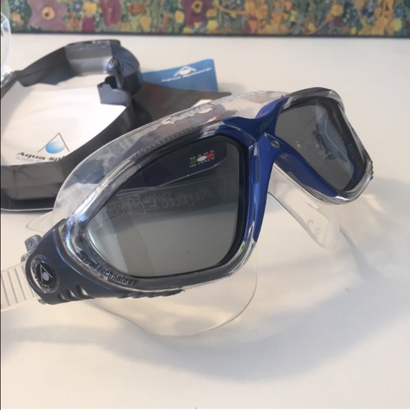 Swimming Goggles - Picture 2 of 4