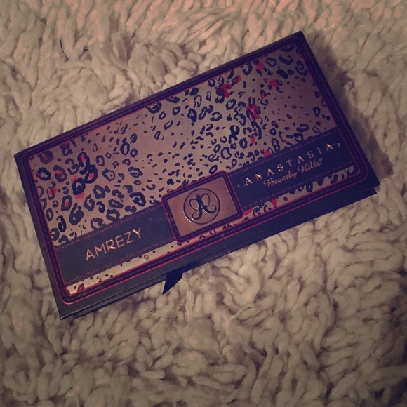 Amrezy palette, limited edition.